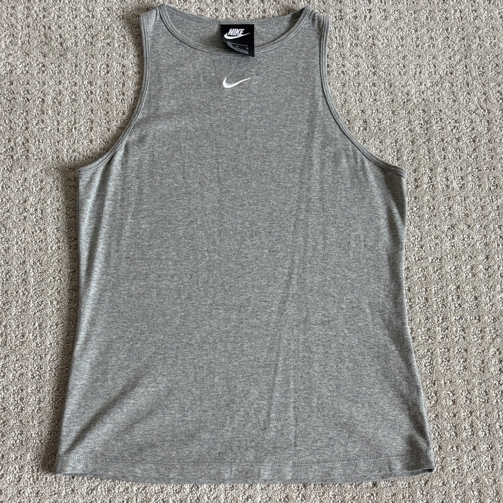Nike Women's Gray Tank Top Size Medium